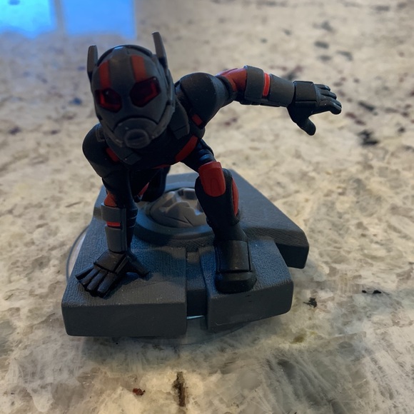 Disney Infinity Marvel 3.0 Characters. Ultron, Antman, Vision. Good condition - Picture 3 of 5